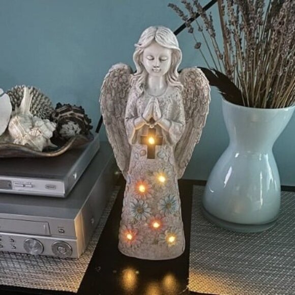 Angel Garden Figurine Outdoor Statue, Solar Garden Sculpture with 7 LEDs - Picture 2 of 3